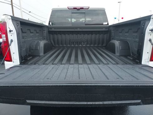 Used 2023 Chevrolet Silverado 1500 High Country w/ Technology Package AWD/4WD image 29