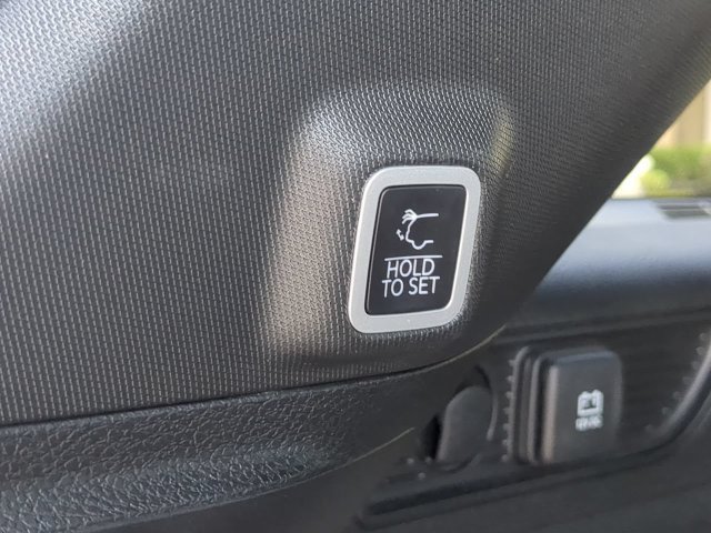 Certified 2025 Jeep Grand Cherokee Altitude AWD/4WD image 15