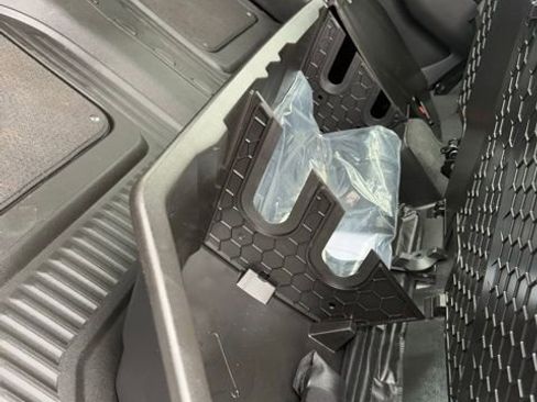 Used 2025 GMC Sierra 2500 AT4X image 28