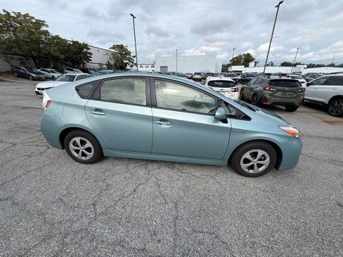 Used 2015 Toyota Prius Three FWD image 4