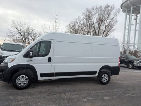 Used 2025 RAM ProMaster Tradesman w/ Convenience Group image 2