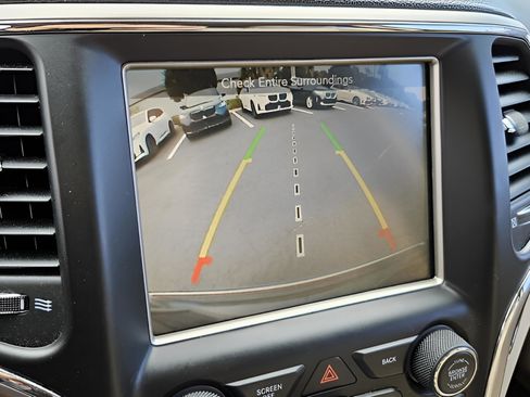 Used 2014 Jeep Grand Cherokee Limited image 20