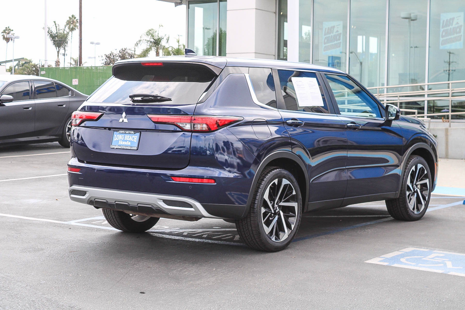 Used 2024 Mitsubishi Outlander SE AWD/4WD image 7