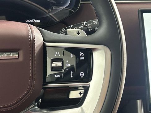 New 2025 Land Rover Range Rover SE image 13