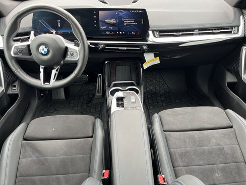 Used 2025 BMW X1 xDrive28i w/ M Sport Package image 3