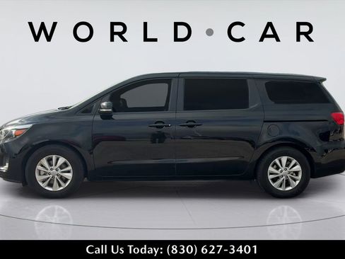 Used 2018 Kia Sedona L FWD image 6