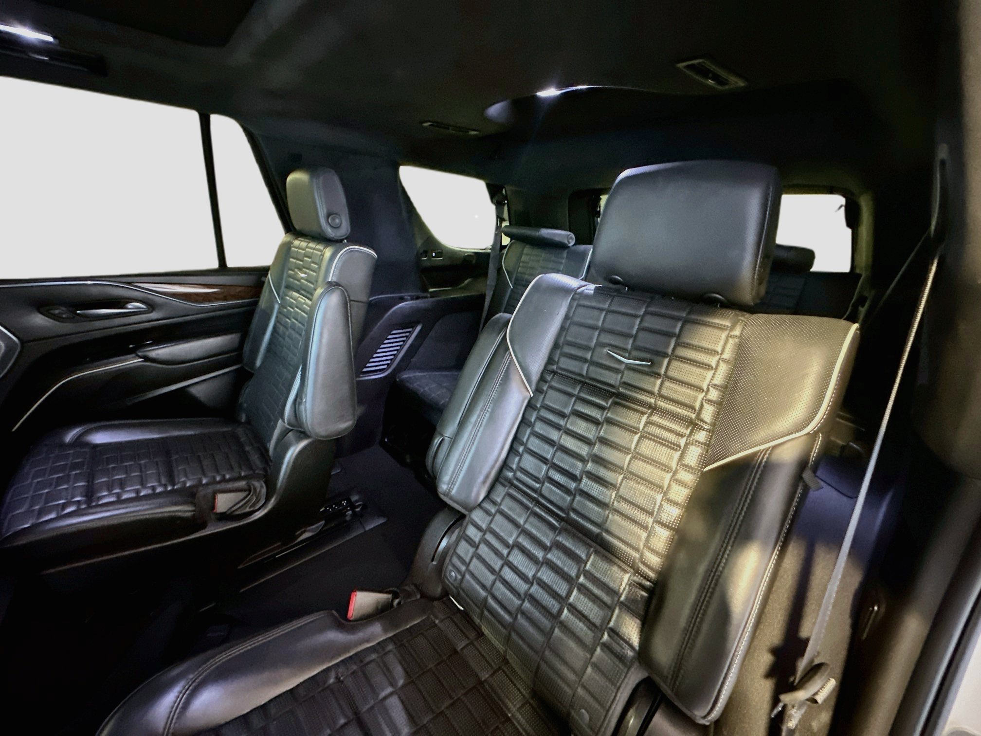 Used 2021 Cadillac Escalade Sport Platinum w/ LPO, ONYX Package RWD image 24