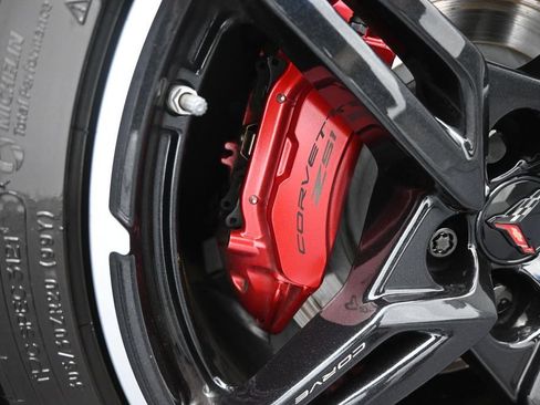 Used 2022 Chevrolet Corvette Stingray Premium Conv w/ Z51 Performance Package RWD image 43