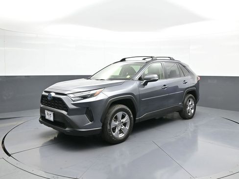 Certified 2023 Toyota RAV4 XLE w/ Convenience Package AWD/4WD image 1