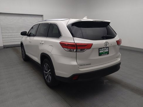 Used 2019 Toyota Highlander XLE FWD image 5