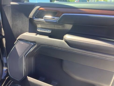 Used 2022 GMC Sierra 1500 Denali AWD/4WD image 30