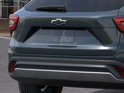 New 2026 Chevrolet Trax LT w/ Driver Confidence Package image 14