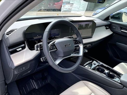 New 2026 Audi Q3 quattro 2.0T AWD/4WD image 14