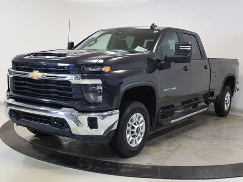 Used 2024 Chevrolet Silverado 2500 LT image 6