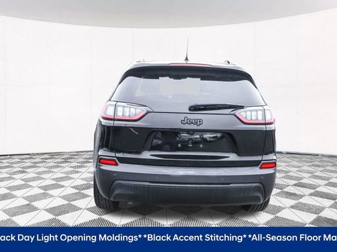 Used 2019 Jeep Cherokee Latitude Plus FWD image 11