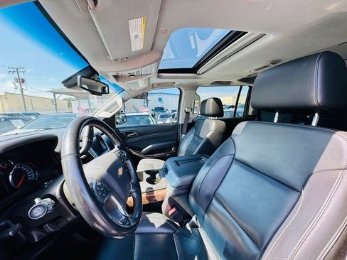 Used 2019 Chevrolet Suburban LT image 11