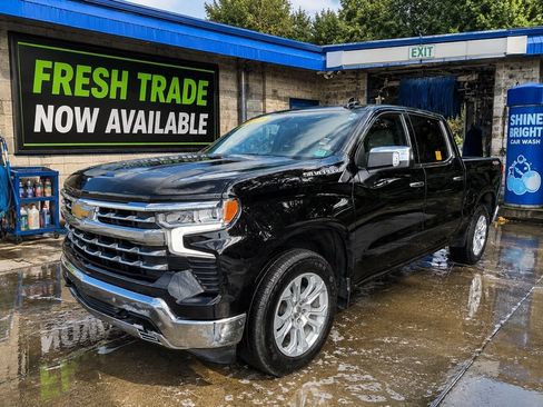 Used 2023 Chevrolet Silverado 1500 LTZ AWD/4WD image 1