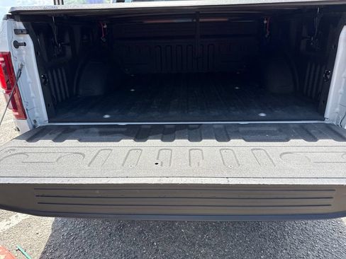 Used 2017 Ford F150 Raptor w/ Equipment Group 802A Luxury AWD/4WD image 10