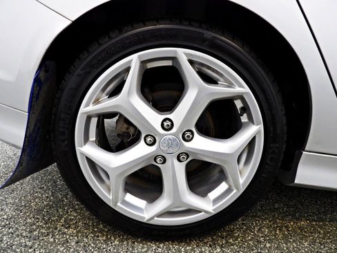 Used 2013 Ford Focus ST FWD image 20