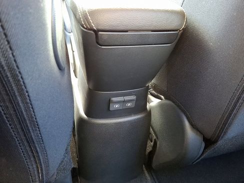 Certified 2025 Nissan Kicks Play S image 13