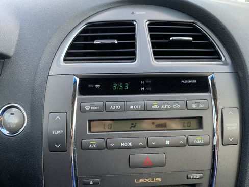 Used 2010 Lexus ES 350 w/ Preferred Accessory Package FWD image 22