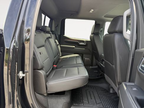 Used 2024 GMC Sierra 1500 Denali w/ Technology Package AWD/4WD image 18
