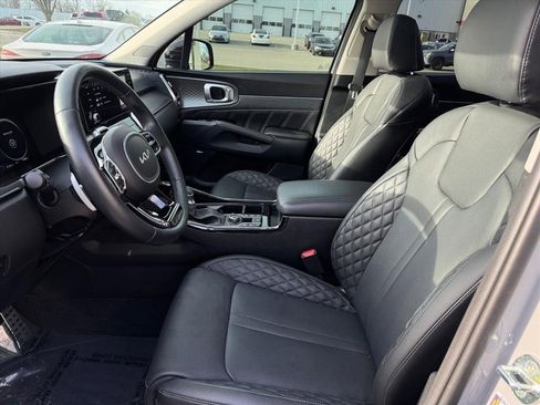 Used 2023 Kia Sorento SX image 7
