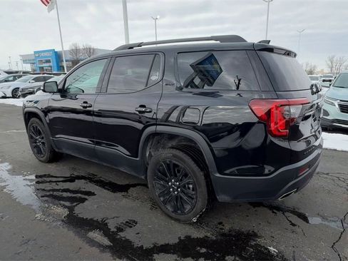 Used 2023 GMC Acadia SLT w/ Elevation Edition image 6