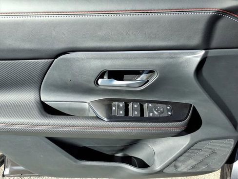 New 2026 Nissan Kicks SR w/ Cold Weather Package image 5