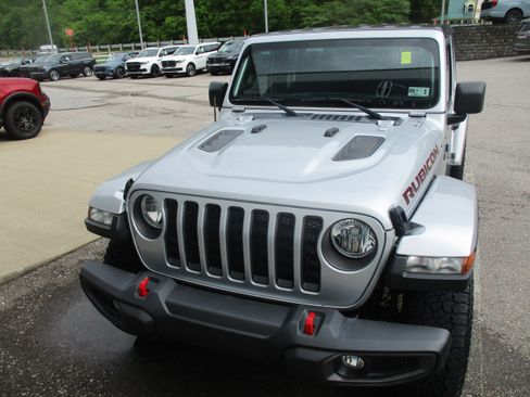 Used 2022 Jeep Wrangler Unlimited Rubicon AWD/4WD image 9