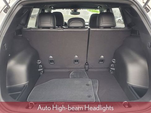 Used 2024 Jeep Compass Limited image 38