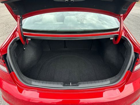 Used 2020 Hyundai Elantra SE image 17