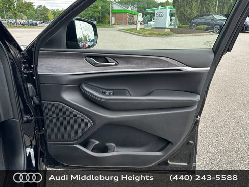 Used 2023 Jeep Grand Cherokee L Limited w/ Trailer Tow Group (B) AWD/4WD image 20