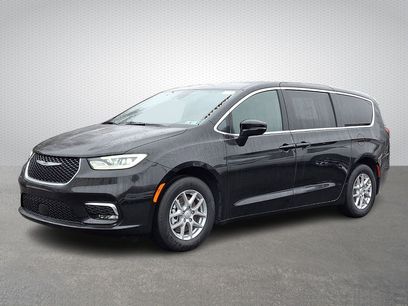 New 2026 Chrysler Pacifica Select
