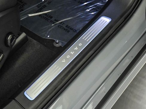 Certified 2025 Volvo XC90 B6 Plus image 19