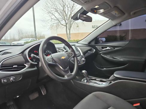 Used 2017 Chevrolet Malibu LS w/ LPO, Convenience Package 1 image 10