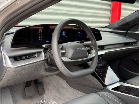 Used 2023 Lucid Air Touring AWD/4WD image 4