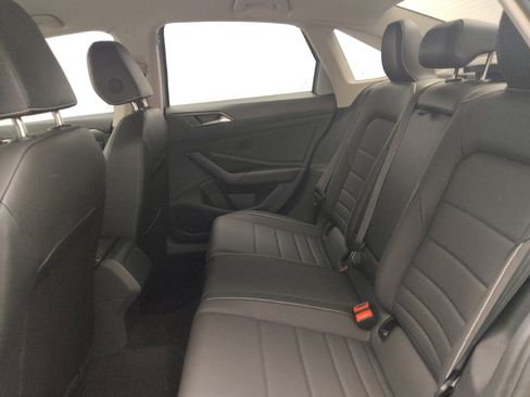 Used 2024 Volkswagen Jetta SE image 18