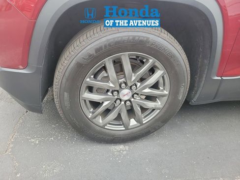 Used 2018 GMC Acadia SLT FWD image 4