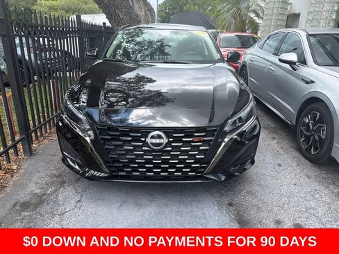 Used 2025 Nissan Altima 2.5 SR FWD image 2