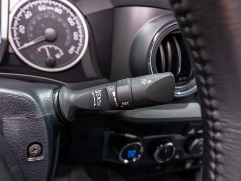 Used 2023 Toyota Tacoma TRD Off-Road w/ Black Out Package (TMS) image 29