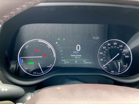 Certified 2024 Toyota Sienna Platinum FWD image 26