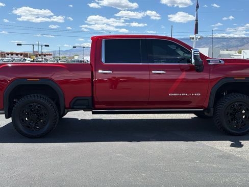Used 2021 GMC Sierra 2500 Denali w/ Denali Ultimate Package AWD/4WD image 4