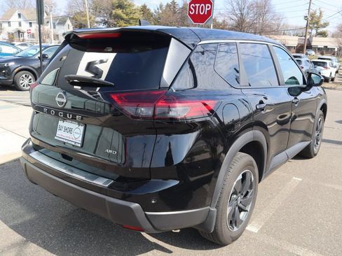 Certified 2025 Nissan Rogue SV AWD/4WD image 6