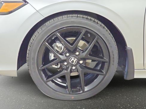 Certified 2025 Honda Civic Sport image 30