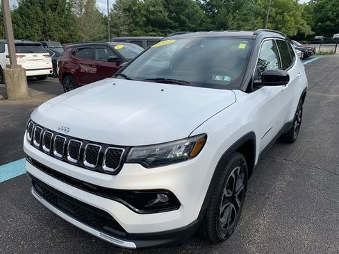 Used 2023 Jeep Compass Limited AWD/4WD image 9