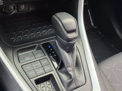 Certified 2025 Toyota RAV4 XLE AWD/4WD image 19