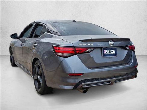 Used 2022 Nissan Sentra SR w/ SR Premium Package image 5