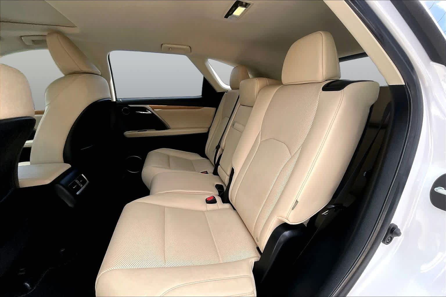 Used 2022 Lexus RX 350L FWD w/ Premium Package image 21