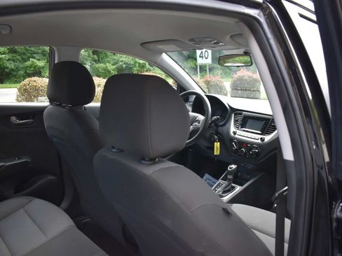Used 2020 Hyundai Accent SE FWD image 43